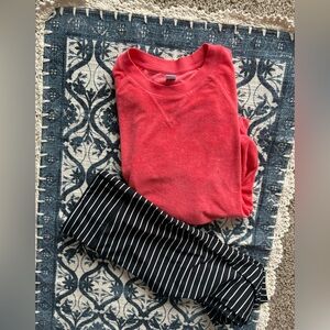 GAP Black and White Pinstripe Leggings and old navy top
